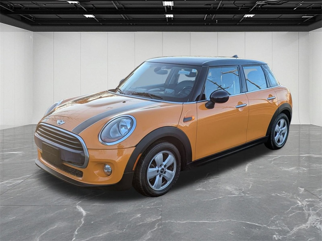 2017 MINI Cooper 4-Door Hatchback FWD