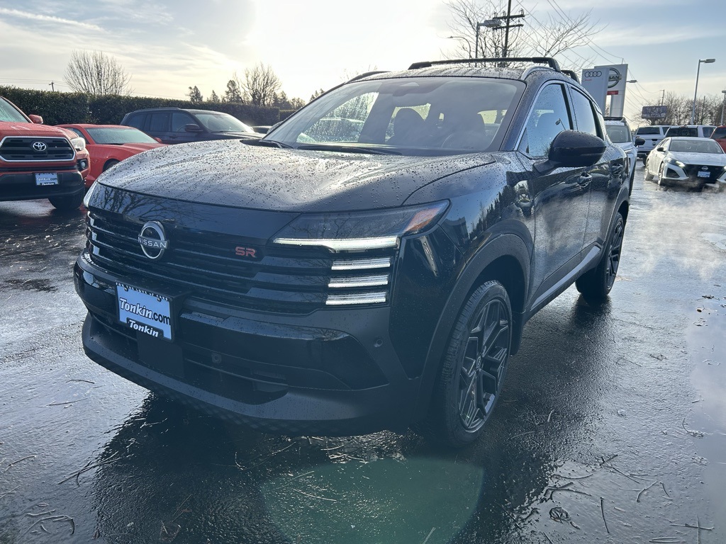 2025 Nissan Kicks SR photo 3