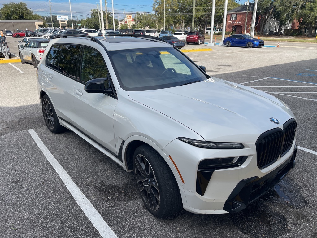 2024 BMW X7 M60i AWD