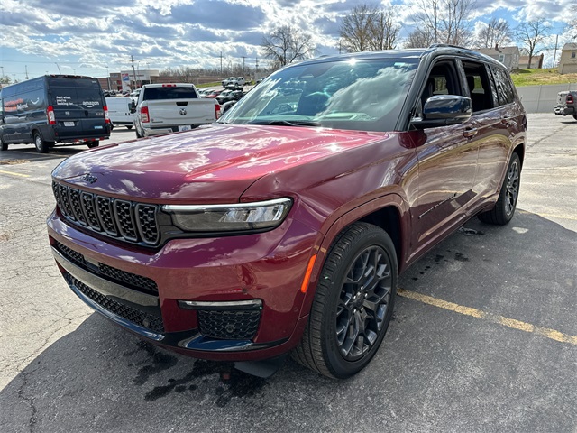 Used 2024 Jeep Grand Cherokee L Summit with VIN 1C4RJKEG7R8500113 for sale in Kansas City