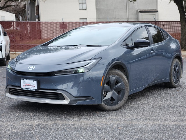 2025 Toyota Prius Plug-In Hybrid SE FWD
