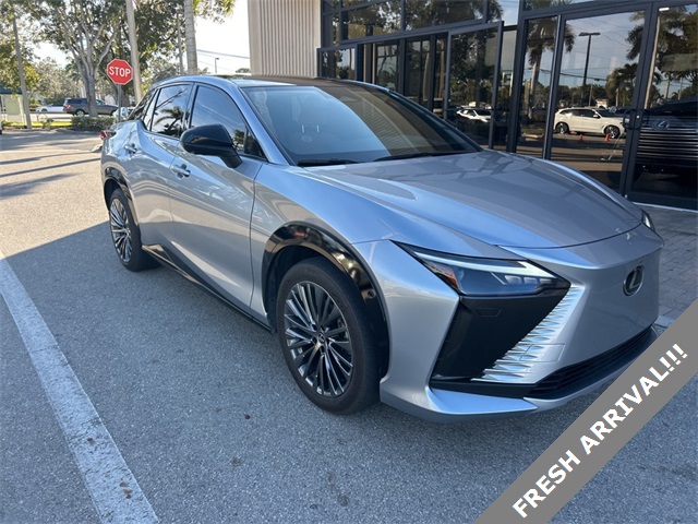 2023 Lexus RZ 450e Luxury AWD