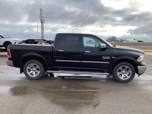 2014 RAM 1500 Laramie Crew Cab 4WD