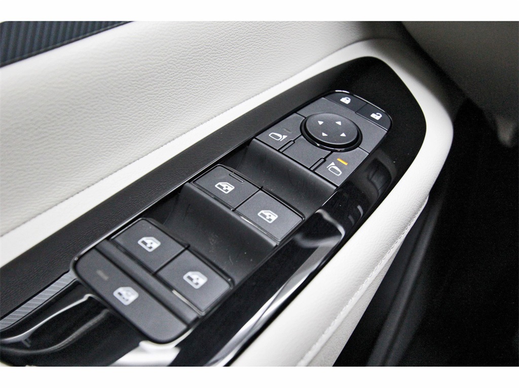 2026 Nissan Murano SL White at Bravo Nissan