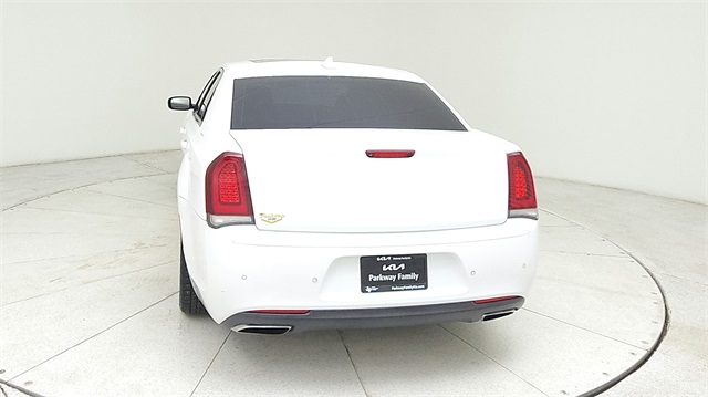2015 Chrysler 300 S - 5