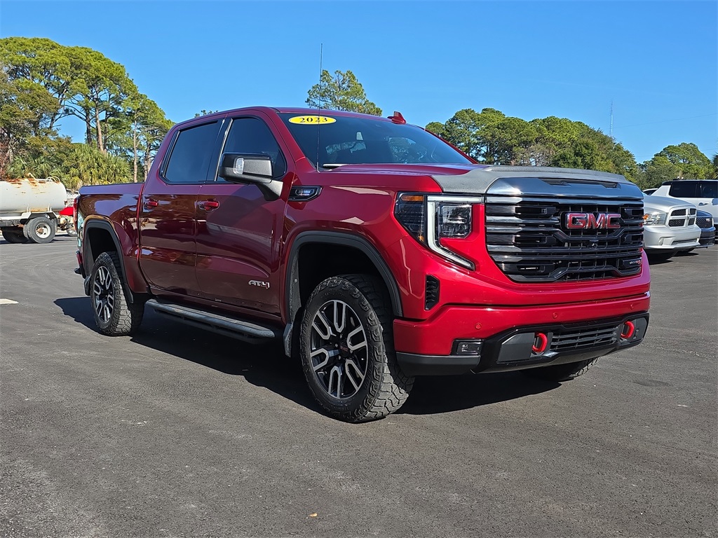 2023 GMC Sierra 1500 AT4 Crew Cab 4WD