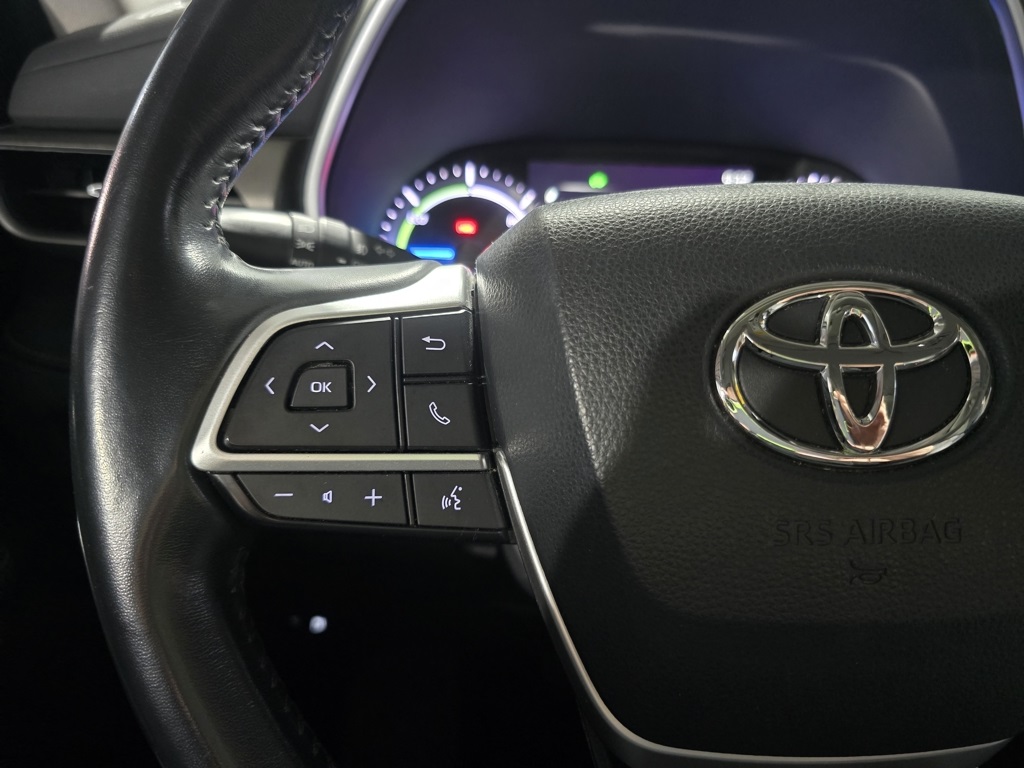 Thumbnail: 2023 Toyota Highlander - 16