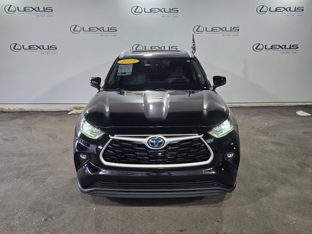 Thumbnail: 2023 Toyota Highlander - 2