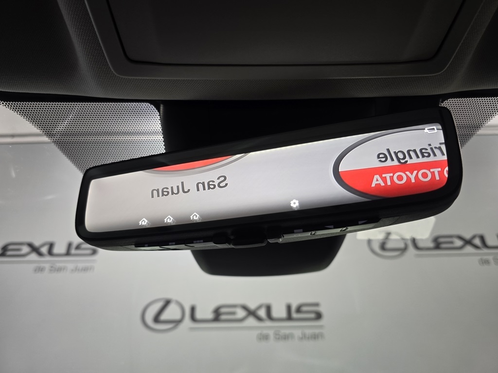 Thumbnail: 2023 Toyota Highlander - 20