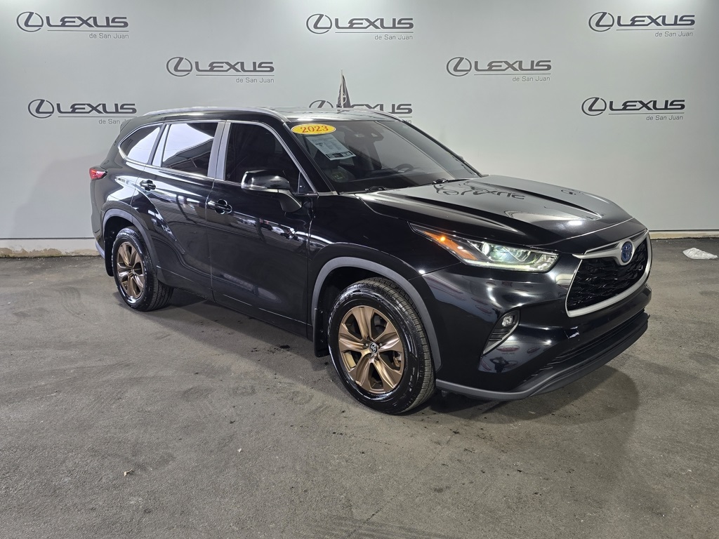 Thumbnail: 2023 Toyota Highlander - 3