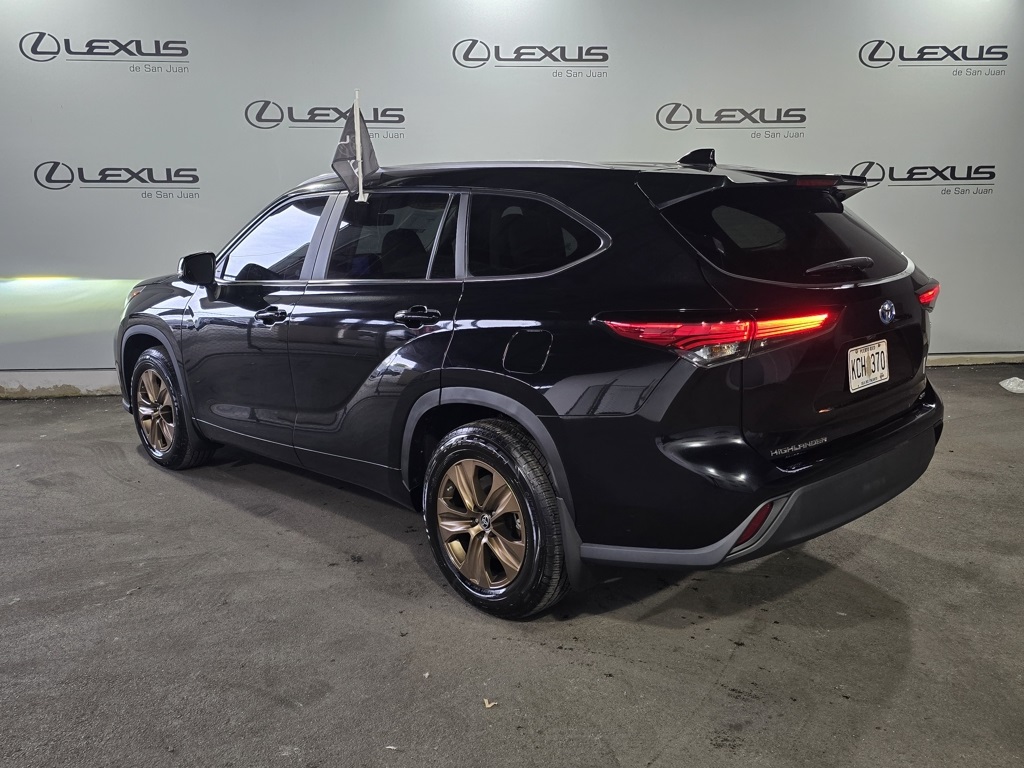 Thumbnail: 2023 Toyota Highlander - 8