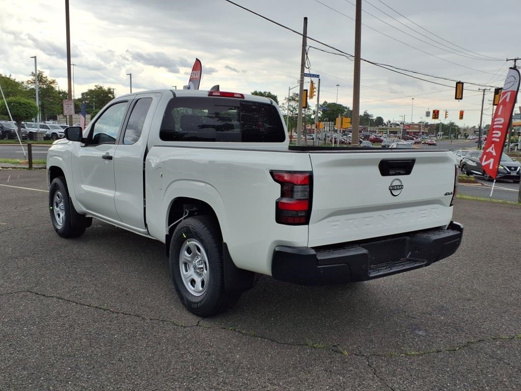 2025 Nissan Frontier King Cab S photo 5