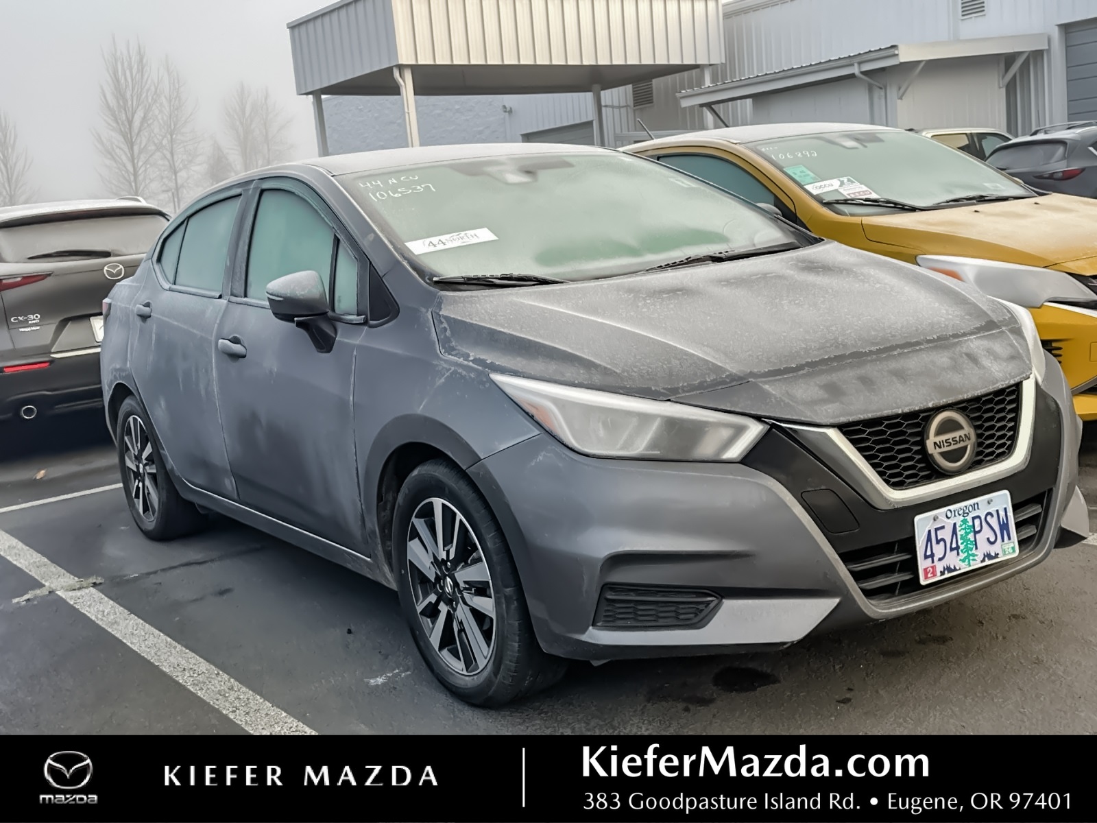 2021 Nissan Versa SV FWD