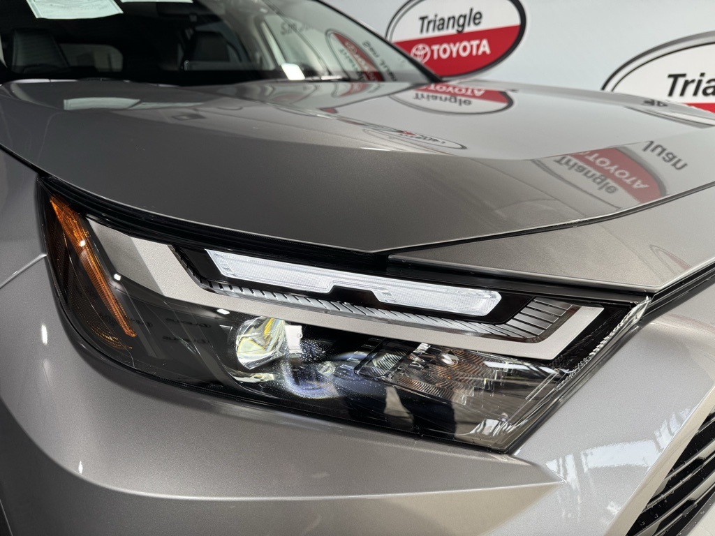 Thumbnail: 2025 Toyota RAV4 - 11