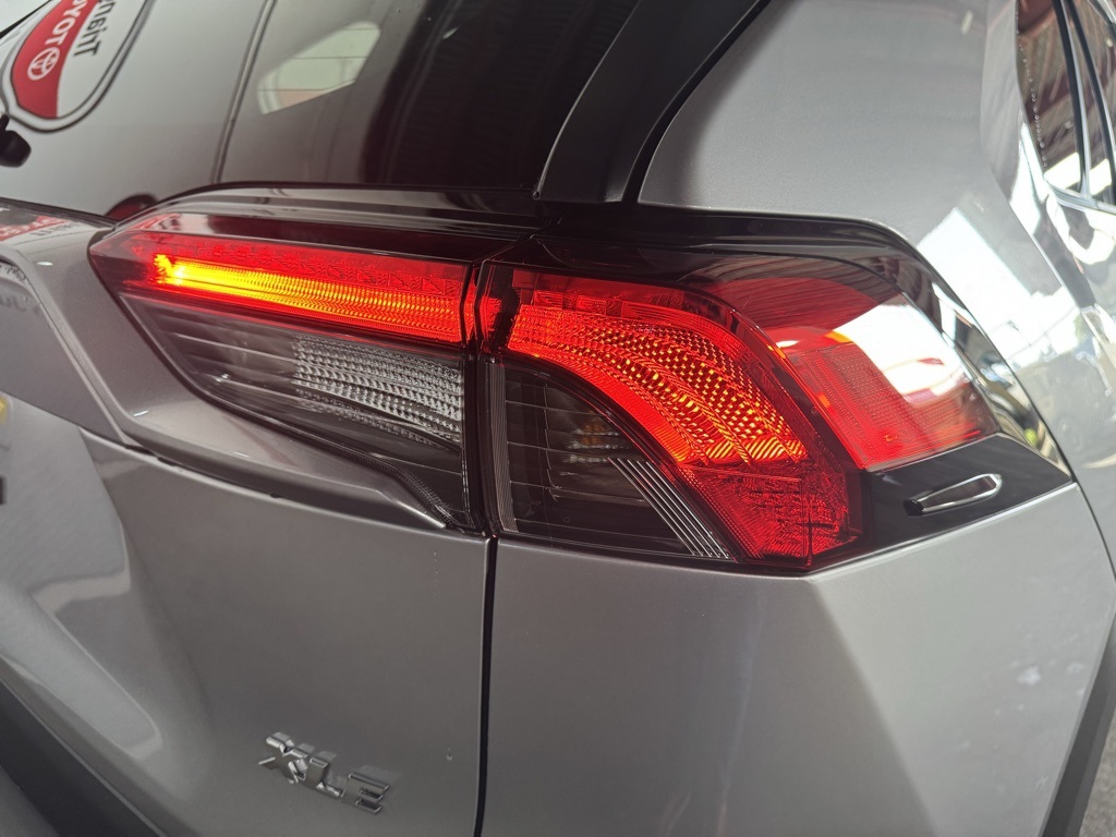 Thumbnail: 2025 Toyota RAV4 - 18