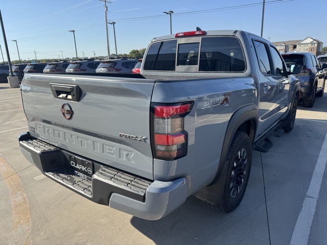 2022 Nissan Frontier PRO-X photo 6