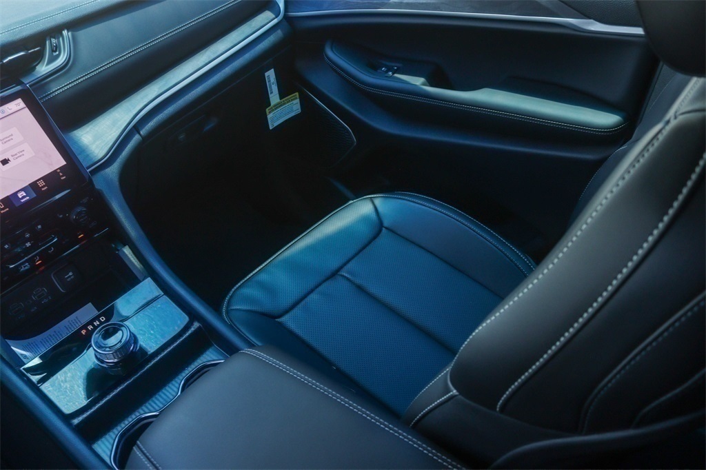 New Car 2025 Jeep Grand Cherokee L  Limited For Sale Under $50,000 In San Marcos, Texas