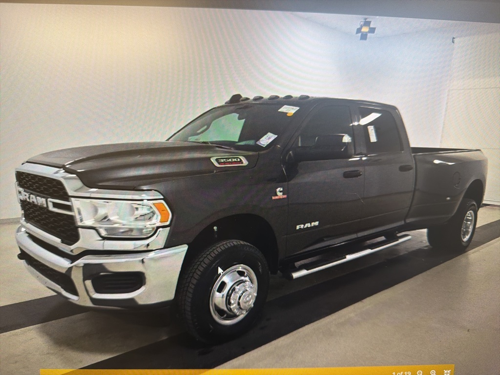2021 RAM 3500 Tradesman Crew Cab LB DRW 4WD