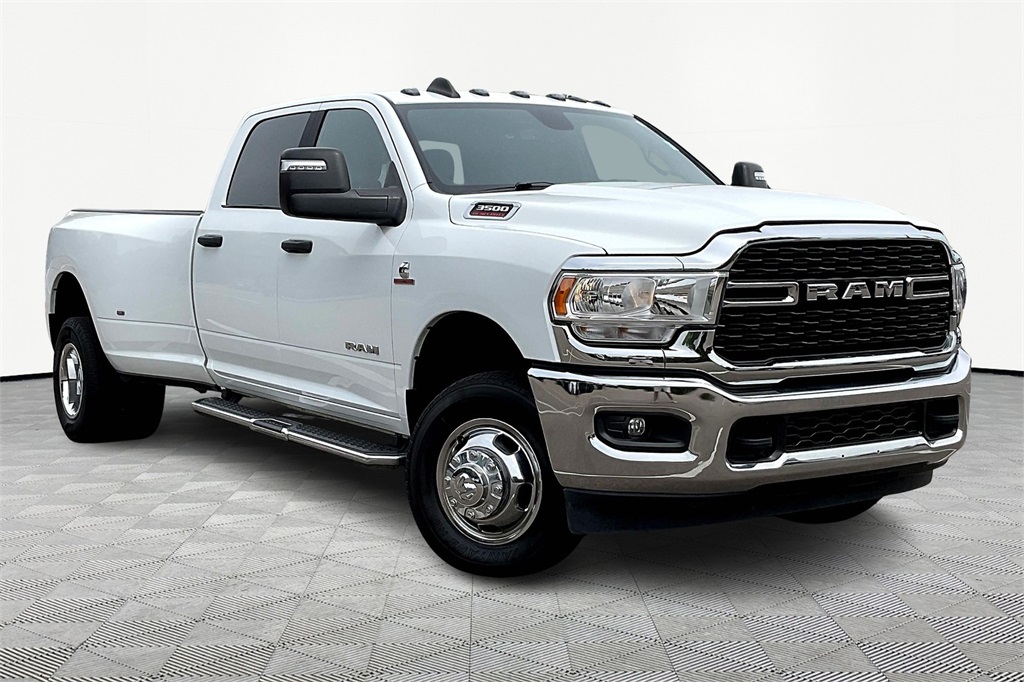 2024 RAM 3500 Big Horn Crew Cab LB DRW 4WD