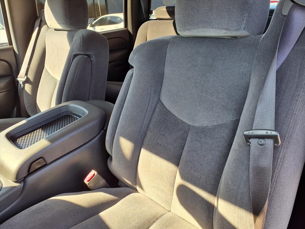 2004 GMC Sierra 1500 SLE Silver at Mac Haik CDJR North Houston