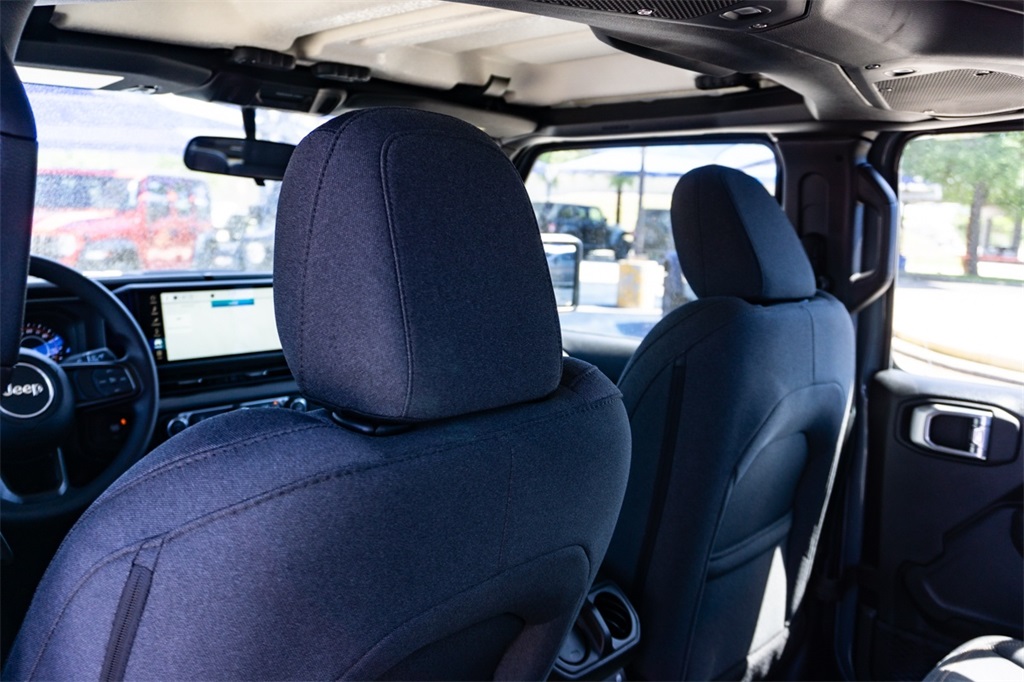 New Car 2025 Jeep Gladiator  Sport For Sale Under $40,000 In San Marcos, Texas