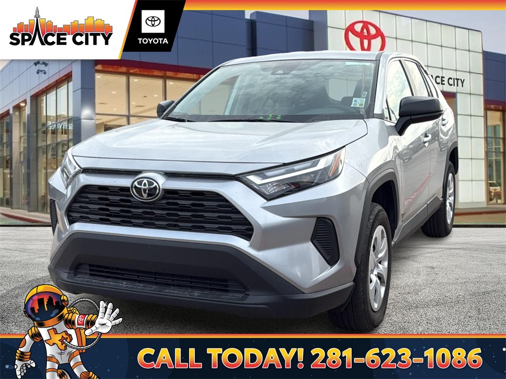 2025 Toyota RAV4 LE FWD