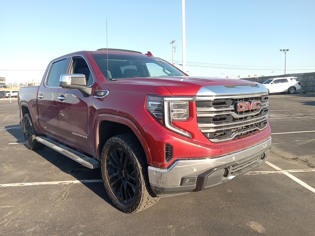2022 GMC Sierra 1500 SLT Crew Cab 4WD