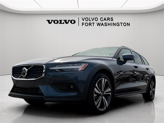 2026 Volvo V60 Cross Country B5 Plus