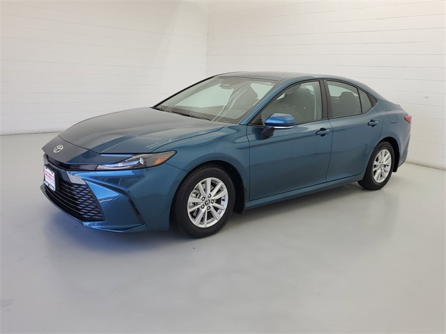 2025 Toyota Camry LE FWD