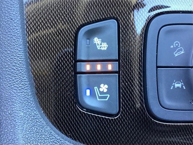 Used Car 2023 Gmc Acadia  At4 For Sale Under $30,000 In San Antonio, Texas