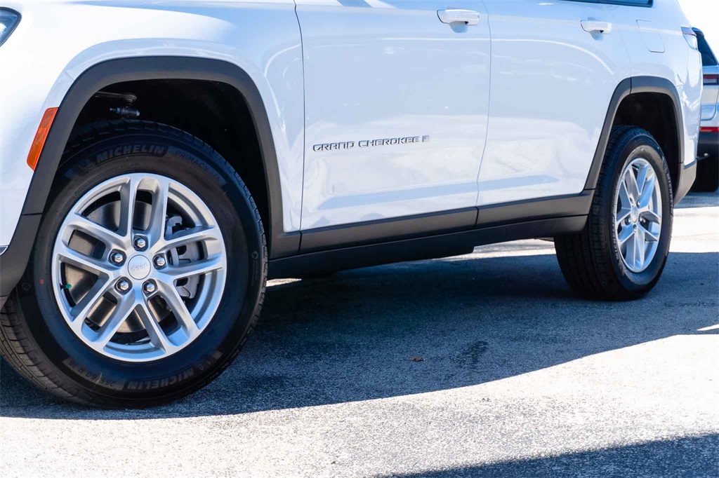 New Car 2025 Jeep Grand Cherokee L  Laredo For Sale Under $35,000 In San Marcos, Texas