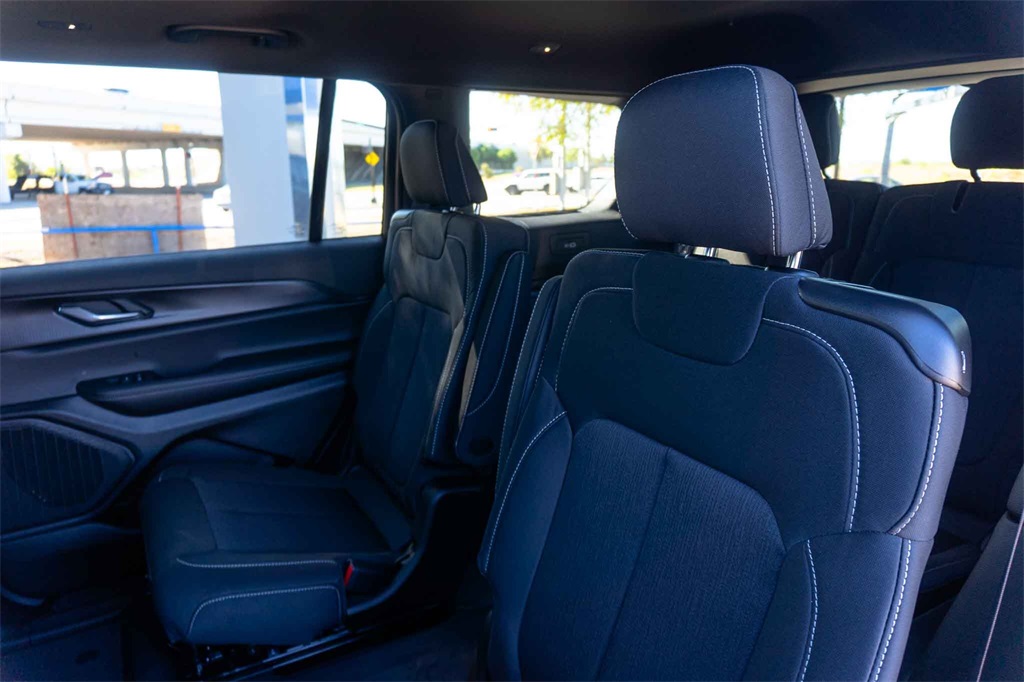 New Car 2025 Jeep Grand Cherokee L  Laredo For Sale Under $35,000 In San Marcos, Texas