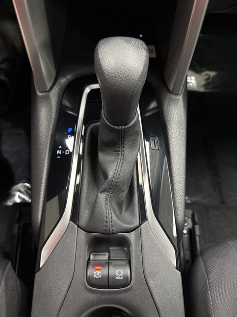 2023 Toyota Corolla Cross LE photo 15