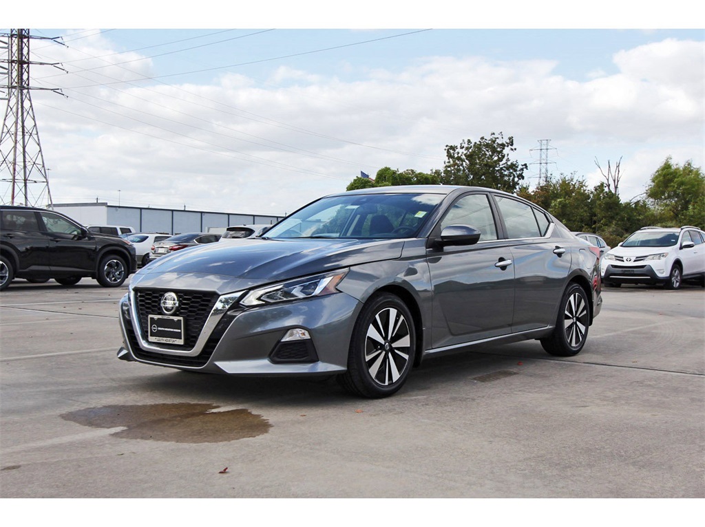 2022 Nissan Altima 2.5 SV - 1