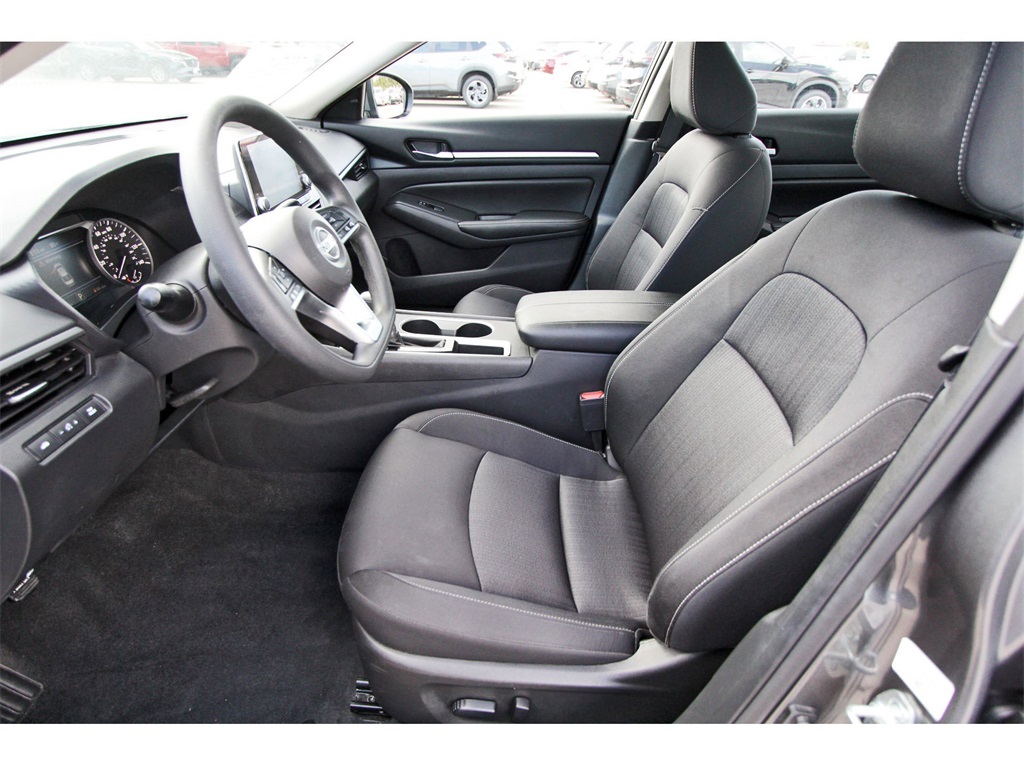 2022 Nissan Altima 2.5 SV - 5