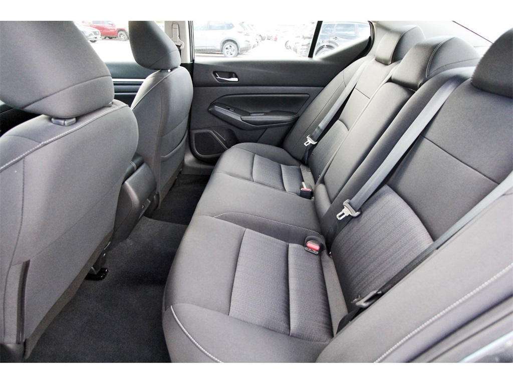 2022 Nissan Altima 2.5 SV - 6