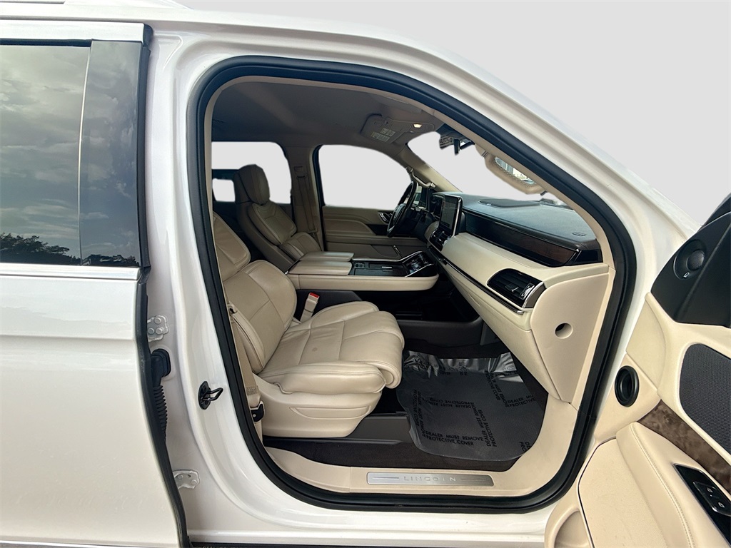 2018 Lincoln Navigator L L Select White at Bayway Cadillac Southwest