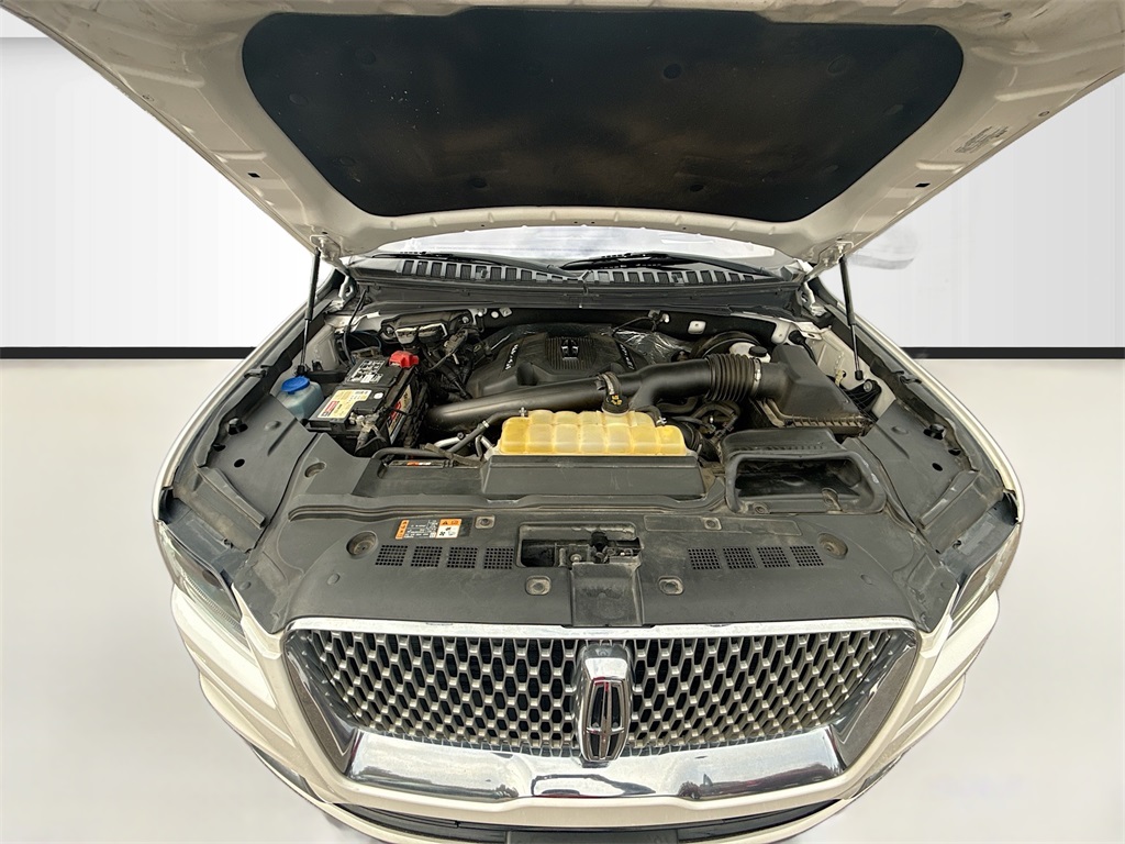 2018 Lincoln Navigator L L Select White at Bayway Cadillac Southwest