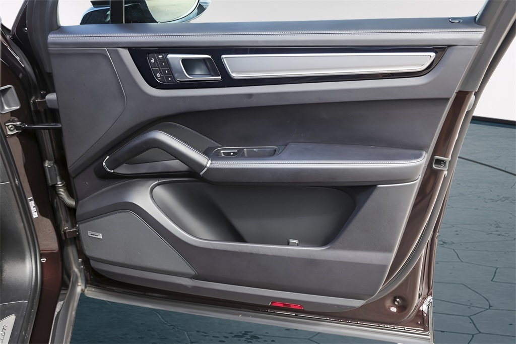 Used Car 2022 Porsche Cayenne E-hybrid  Platinum Edition For Sale Under $70,000 In Austin, Texas