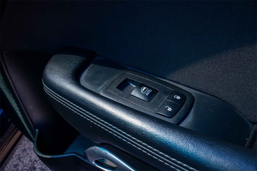 Used Car 2022 Dodge Challenger  Sxt For Sale Under $25,000 In San Marcos, Texas