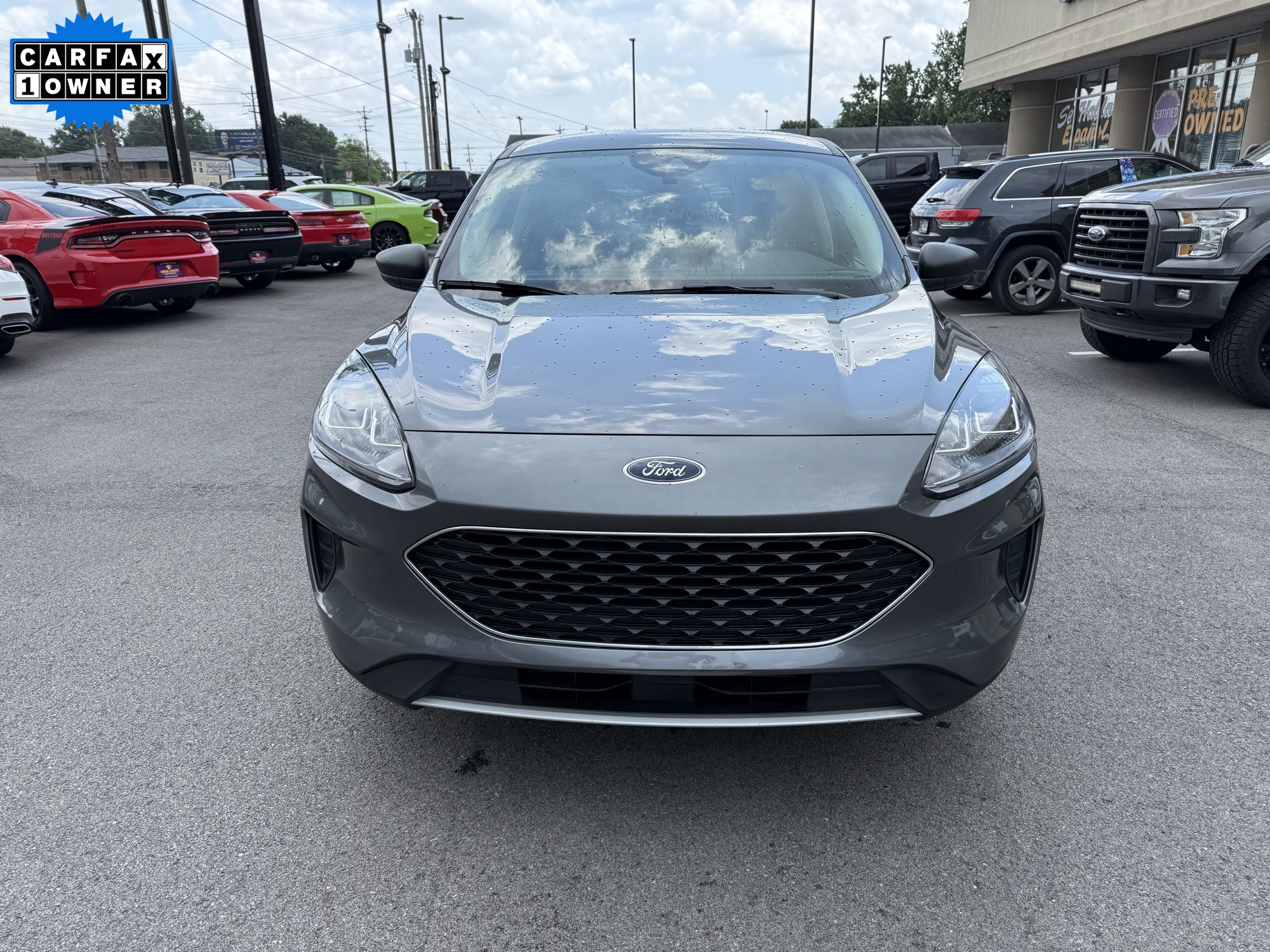 2022 Ford Escape SE photo 2