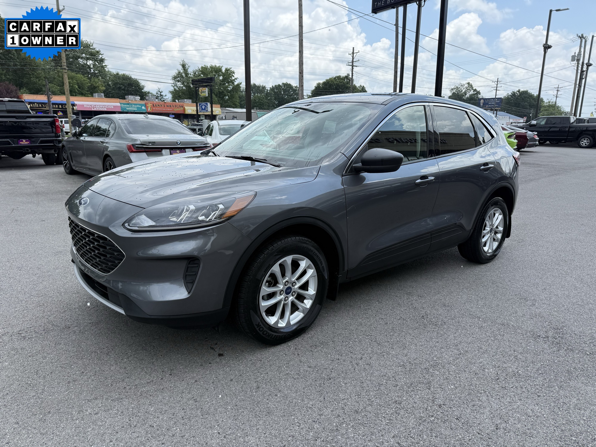 2022 Ford Escape SE photo 3