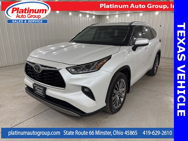 2022 Toyota Highlander Platinum's photo