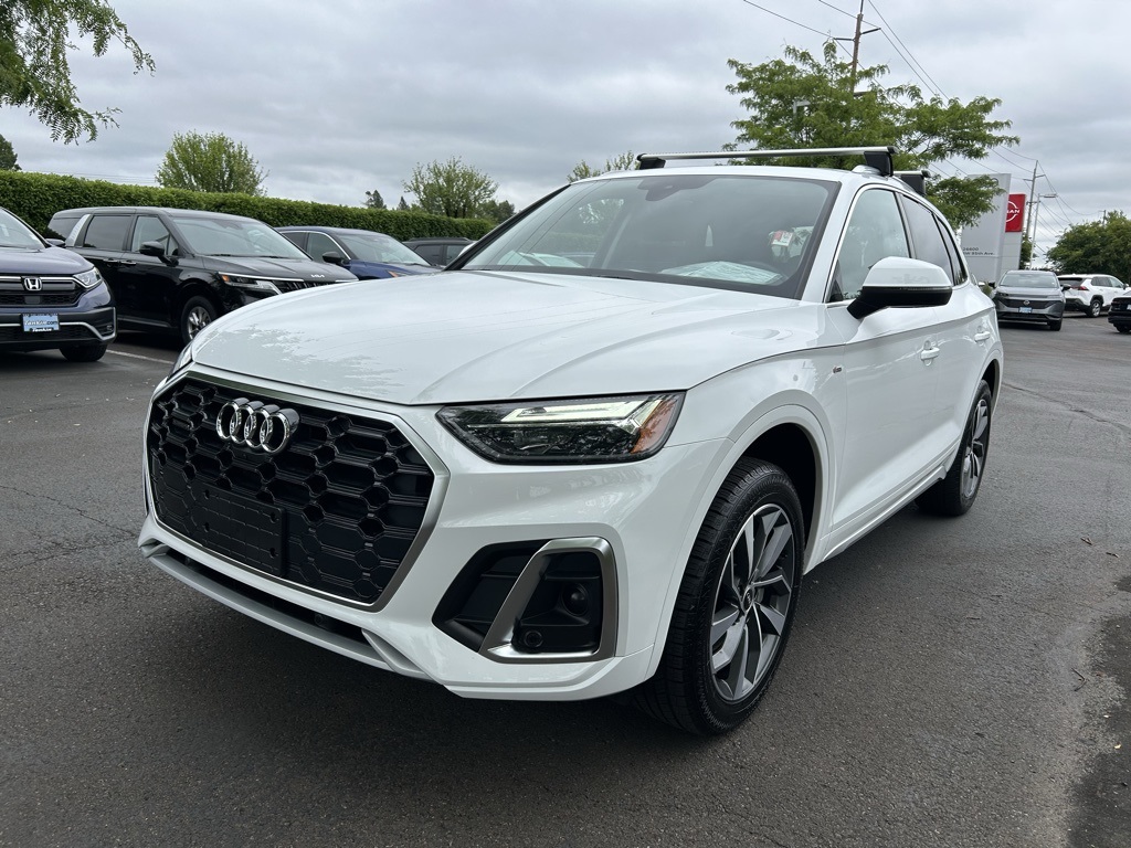 2024 Audi Q5 45 S line Premium photo 3
