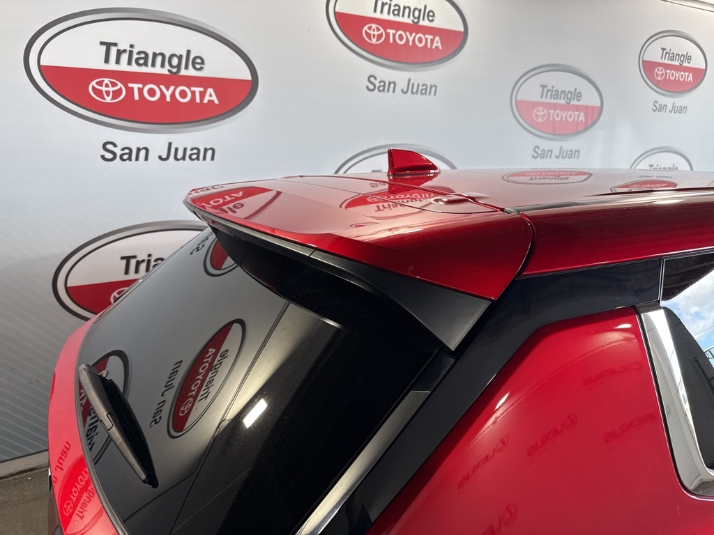 Thumbnail: 2023 Mitsubishi Outlander - 14