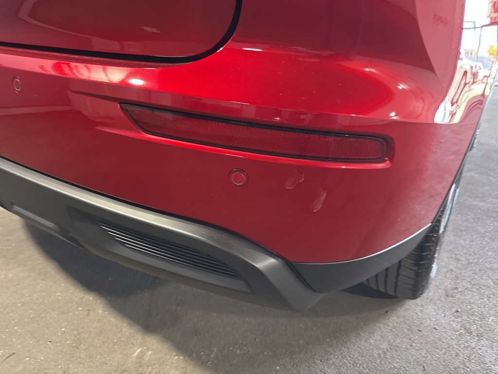 Thumbnail: 2023 Mitsubishi Outlander - 16