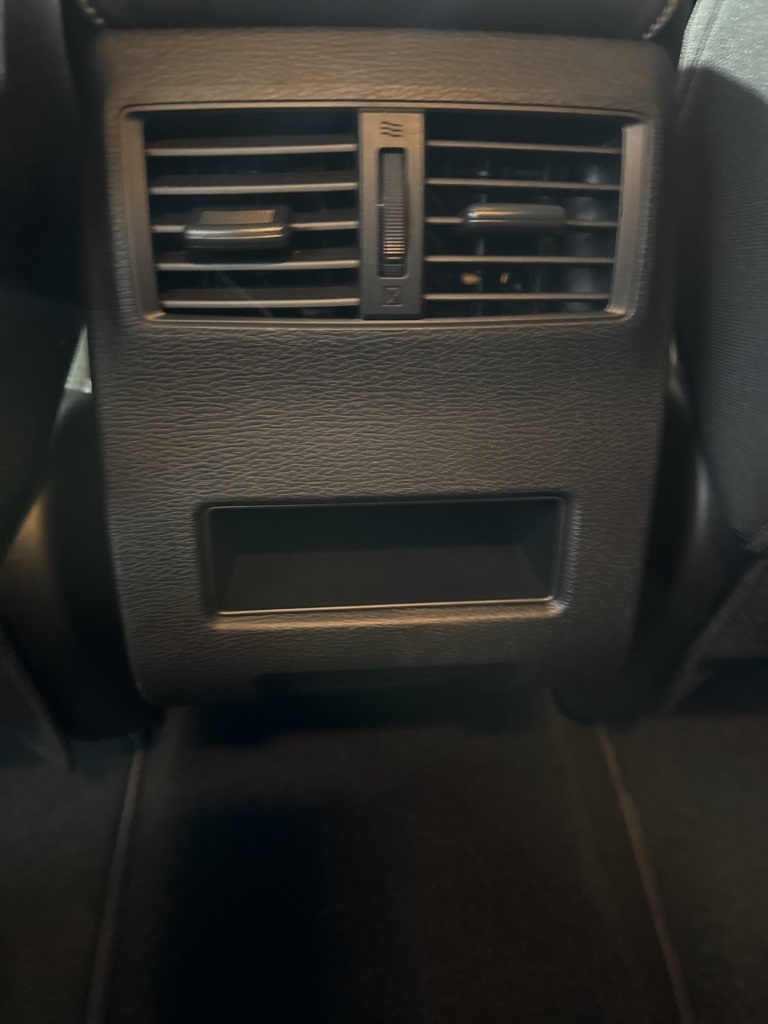 Thumbnail: 2023 Mitsubishi Outlander - 27