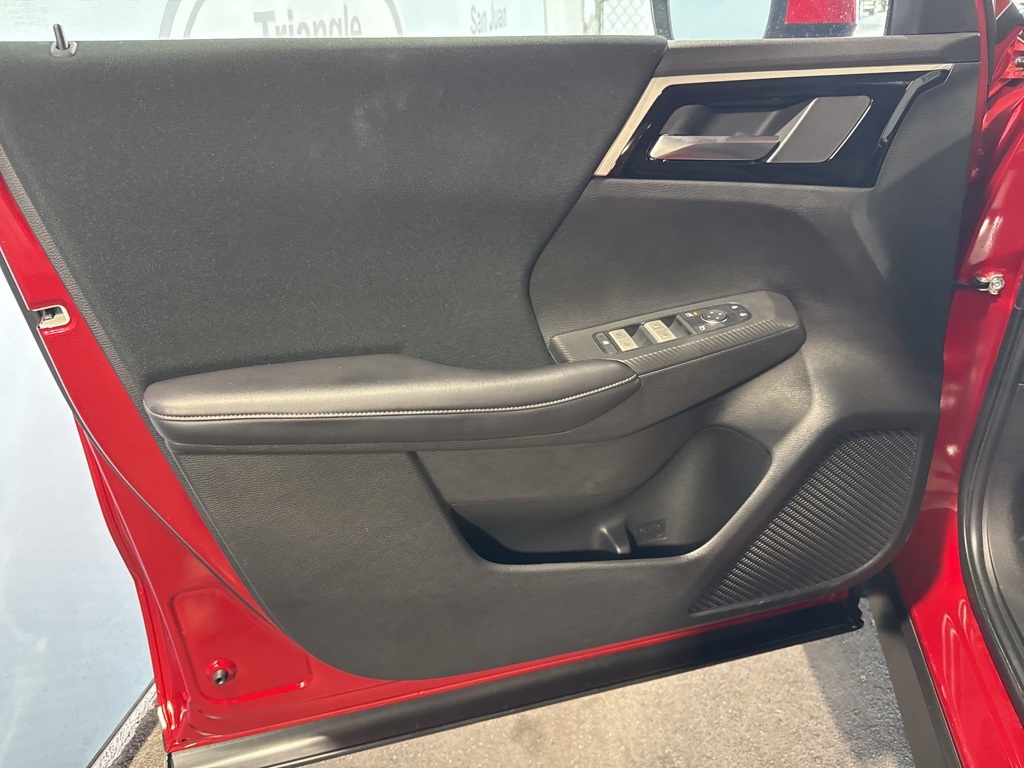 Thumbnail: 2023 Mitsubishi Outlander - 29