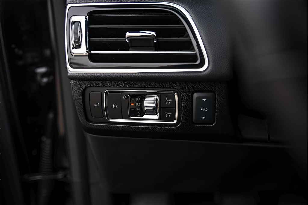 Used Car 2024 Lincoln Navigator L  L Reserve For Sale Under $80,000 In Austin, Texas