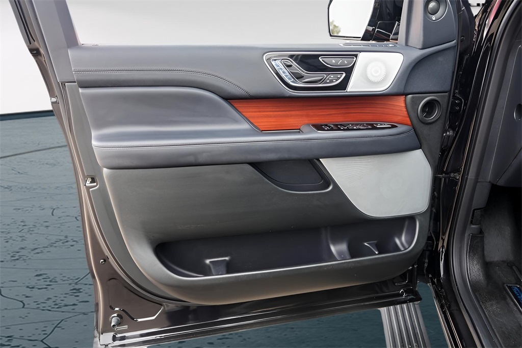 Used Car 2024 Lincoln Navigator L  L Reserve For Sale Under $80,000 In Austin, Texas